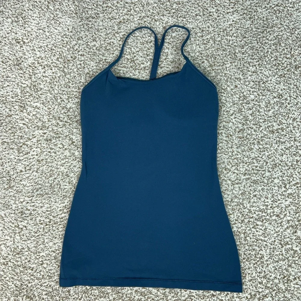 Lululemon Tank Top Womens 8 Blue Scoop Neck Camisole Built In Bra Yoga Gym Sport